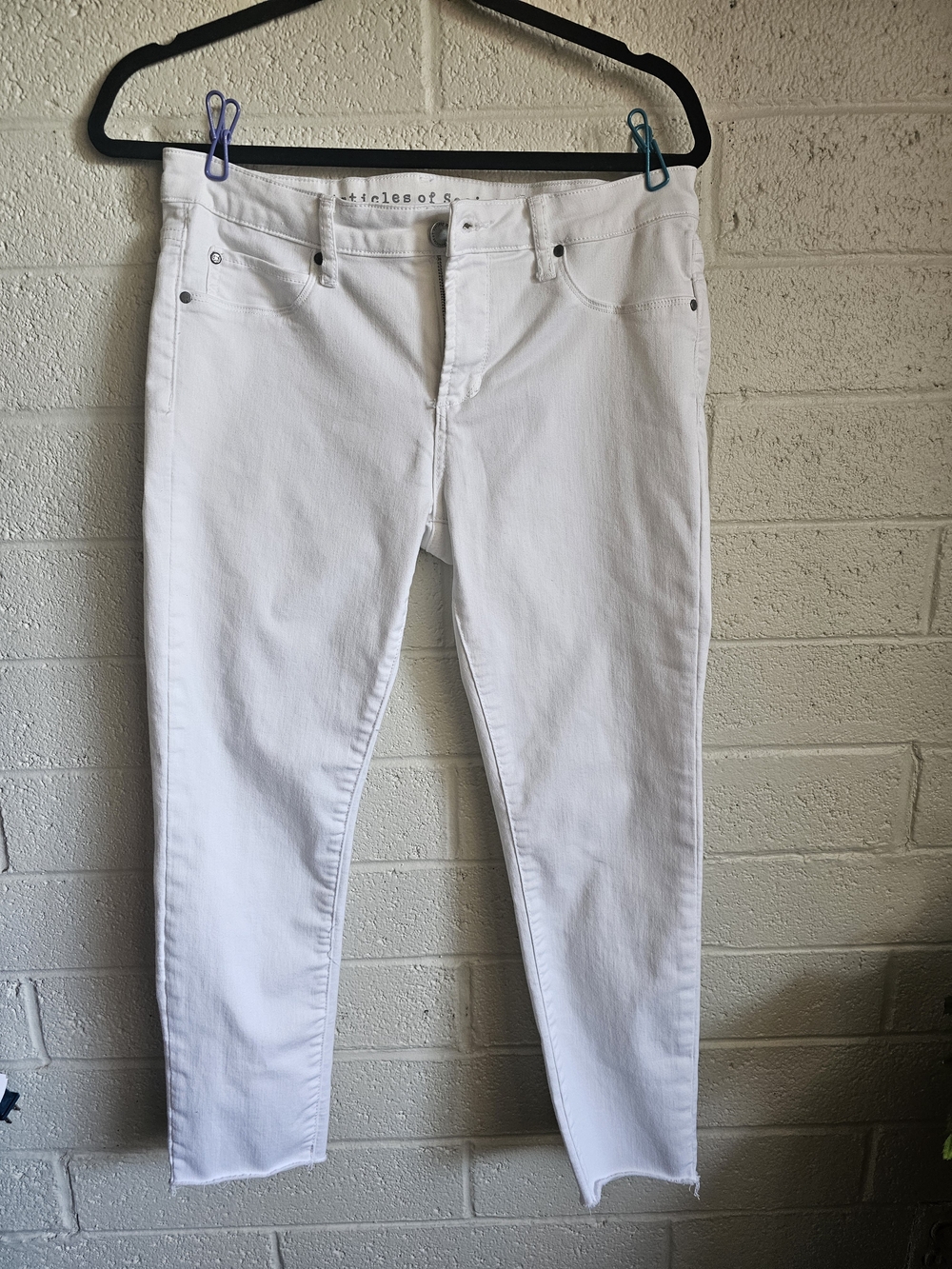 Articles of Society White Skinny Jeans Women’s Size 29 Raw Hem Stretch